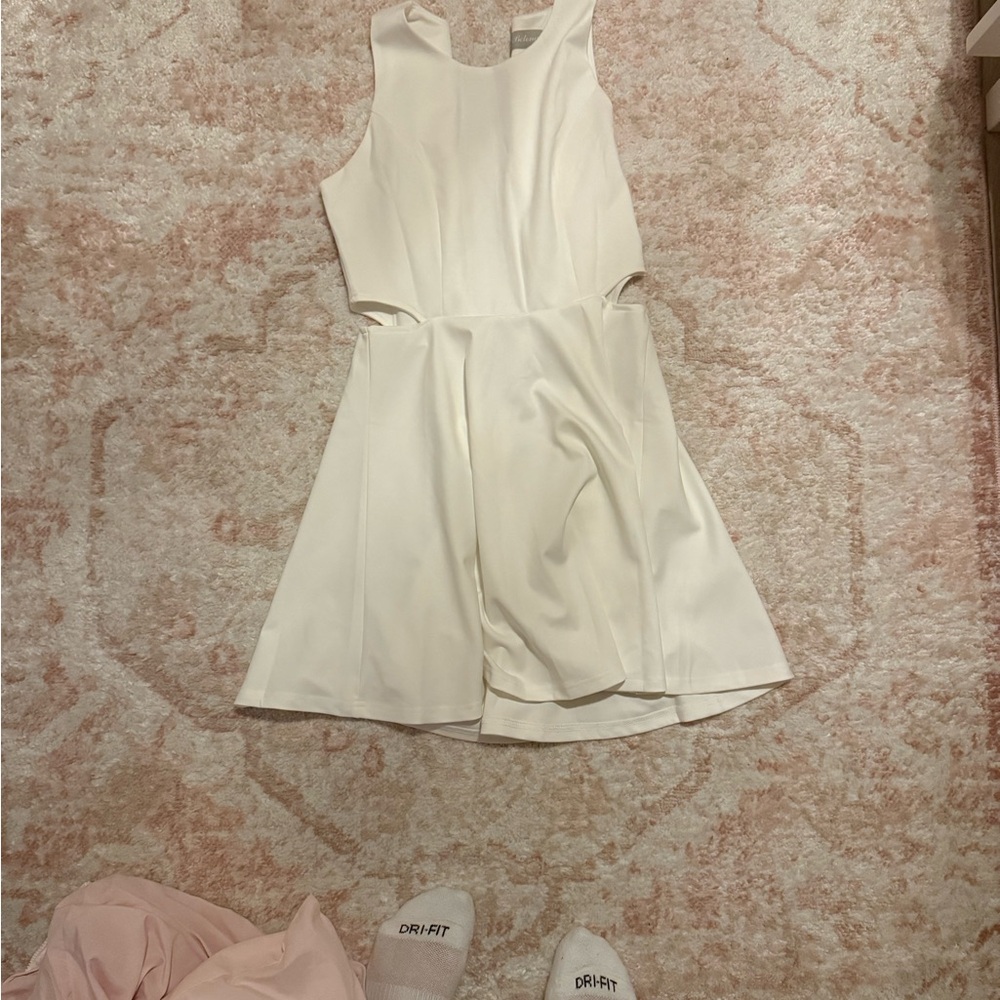 White Sleeveless Dress